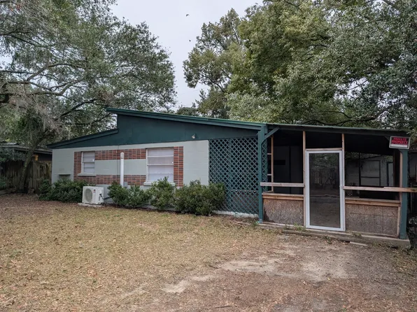 979 SE Putnam St, Lake City, FL 32025