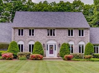 69 South St, Franklin, MA 02038