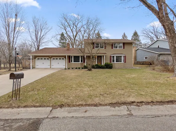 277 14th Ave NW, New Brighton, MN 55112