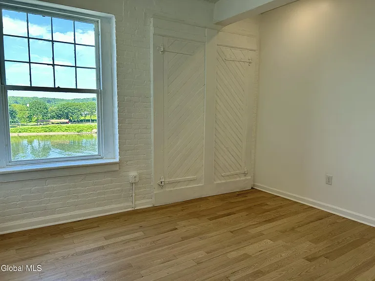 155 River St #4A — Photo 16