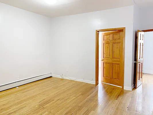 Rented by Compass | media 10