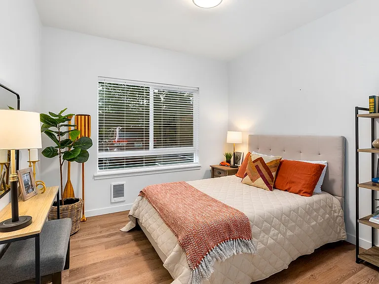 Karlo Lacey Apartments — Photo 53