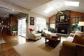 Family Room w/Fireplace