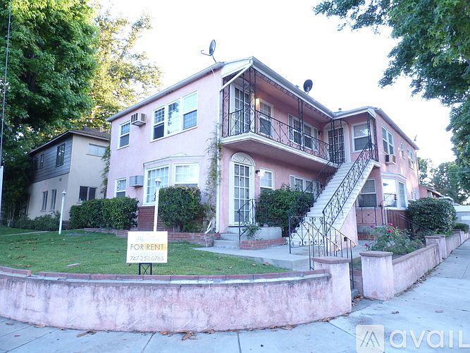 1st image of 5059 Cahuenga Blvd #5059