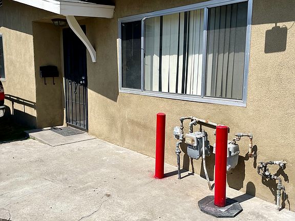 2nd image of 3538 Baldwin Ave #3538