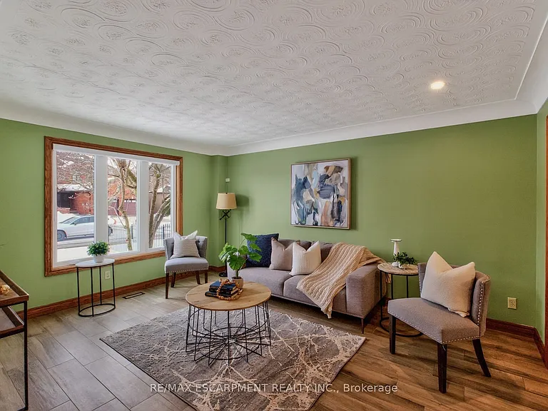 41 Candor Cres — Photo 10