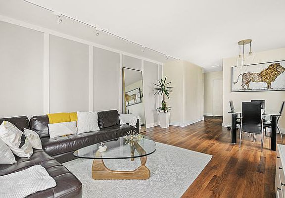 3rd image of 145 E 48th St APT 21F