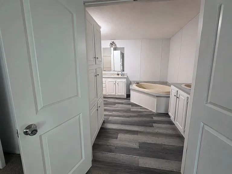 4539 Rose Ln — Photo 16