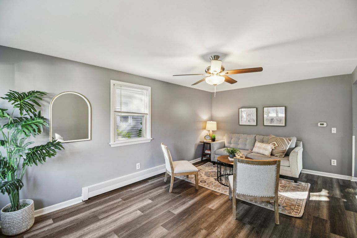 next background image