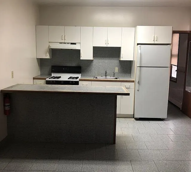 313 Preakness Ave #4 — Photo 1