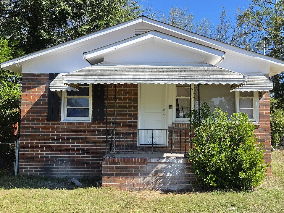 754 Grayson Ave