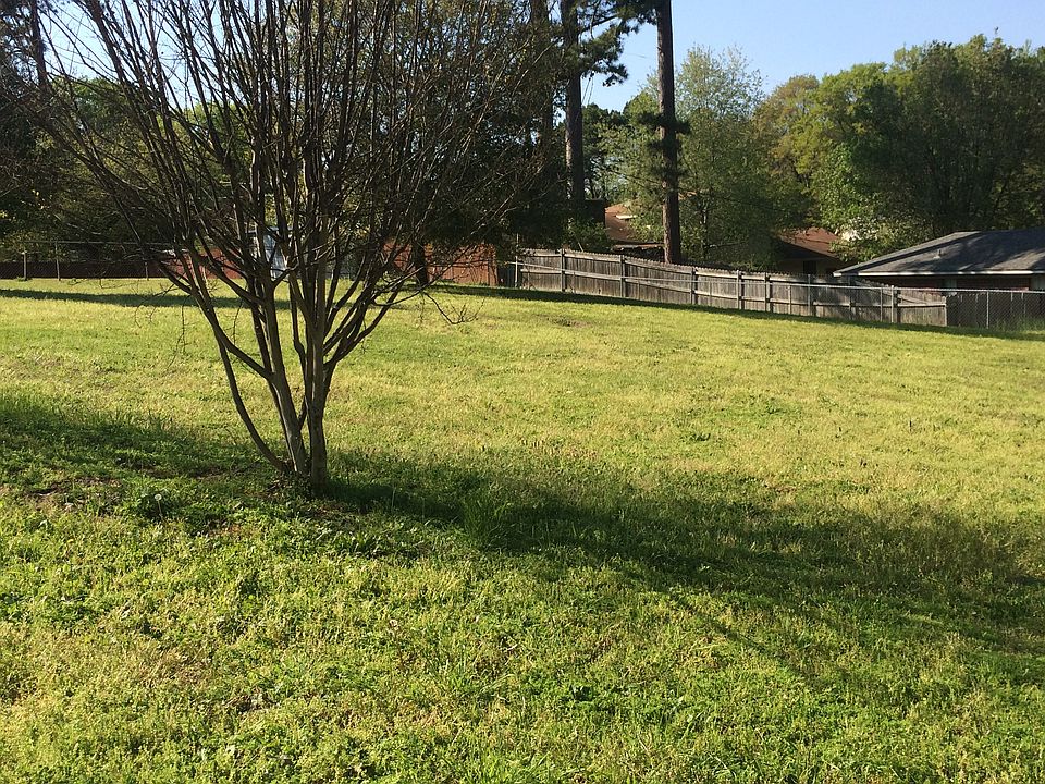 2nd image of 0 Hawkins Cir