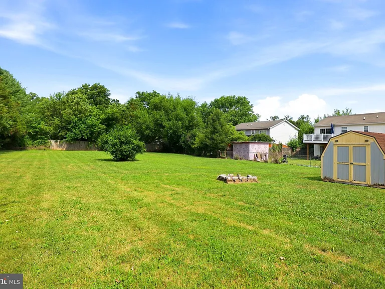 306 Fegan Rd — Photo 12