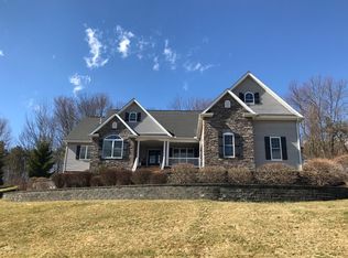 449 Dellert Dr, South Abington Township, PA 18411