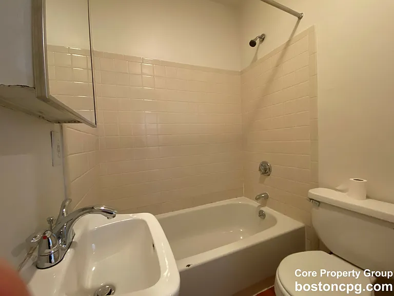 17 Greenough Ln #1 — Photo 5