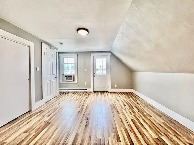 1 bed, 550 sqft, $1,950 — Photo 2