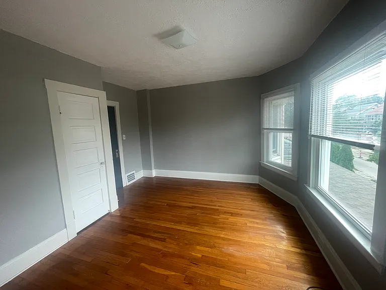 1539 Lauderdale Ave — Photo 5