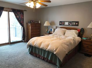 6523 Cone St, Newton, IA 50208