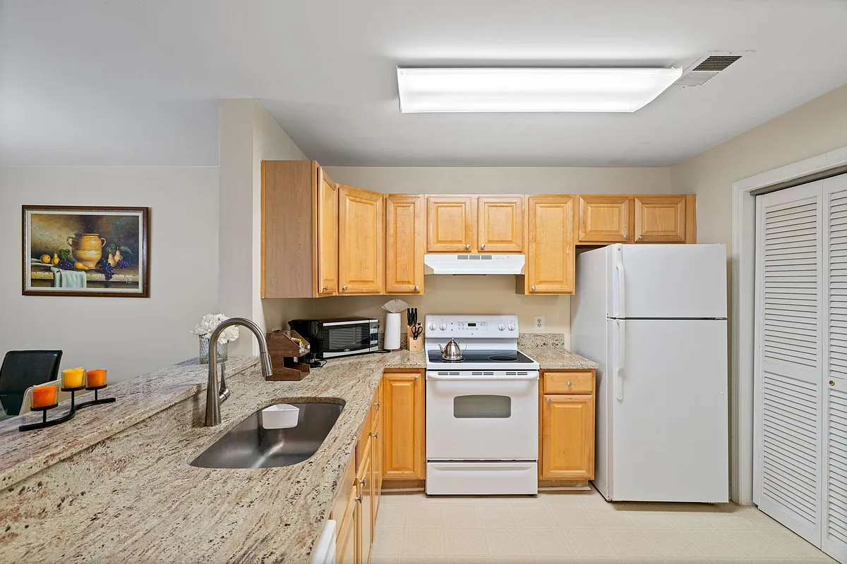Building Photo - 501 Garrison Woods Dr #104