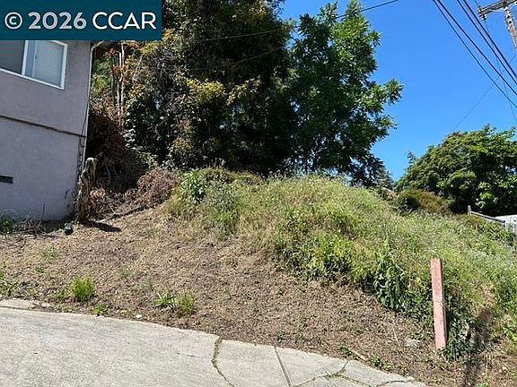 2nd image of 5229 Macarthur Blvd