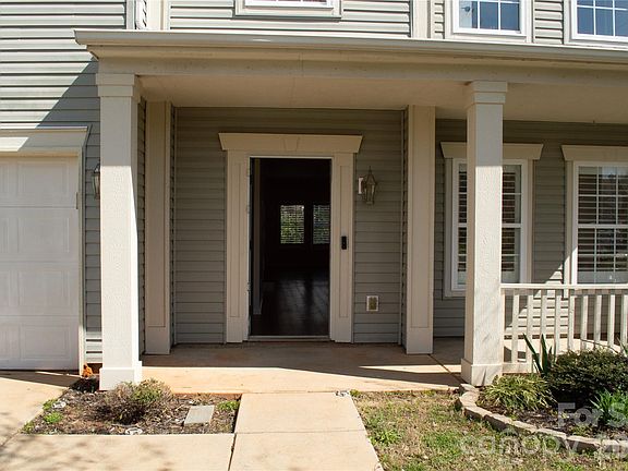 2nd image of 2054 Durand Rd