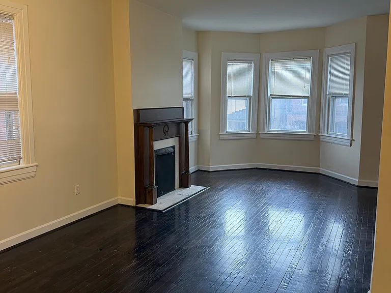 910 Colonial Ave #B — Photo 3