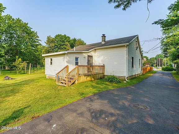 3rd image of 100 Welsh Ln