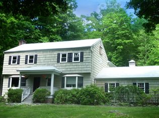 36 Cedar Rd E, Katonah, NY 10536