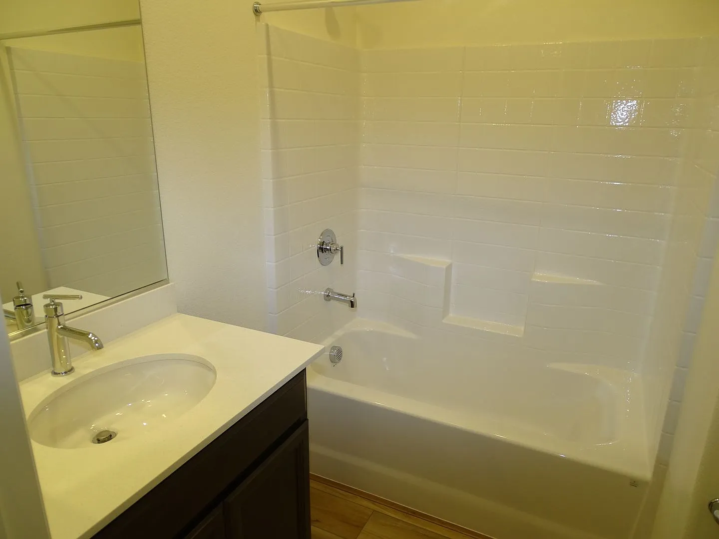 5 Bedroom Home In Inspirada With Bed And Full Bath Downstairs — Photo 4
