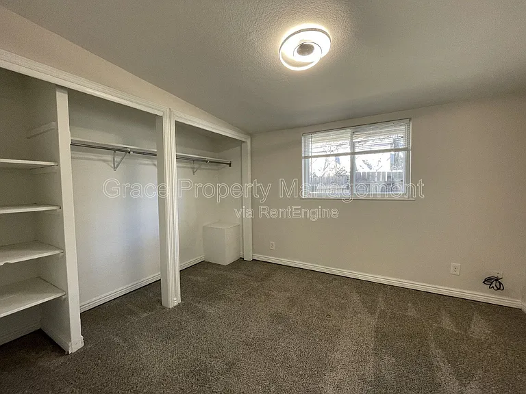 2127 S Acoma St — Photo 9