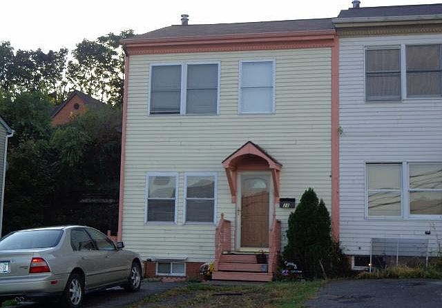 1st image of 28 Washington Pl #28