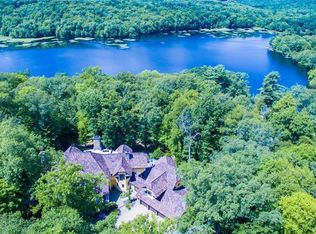 4 Old Cranberry Rd, Sloatsburg, NY 10974