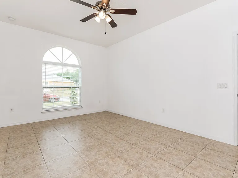 1143 Doncaster Ct — Photo 10
