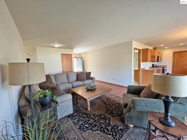 1205 Kinnikinnik Ave, Sandpoint, ID 83864