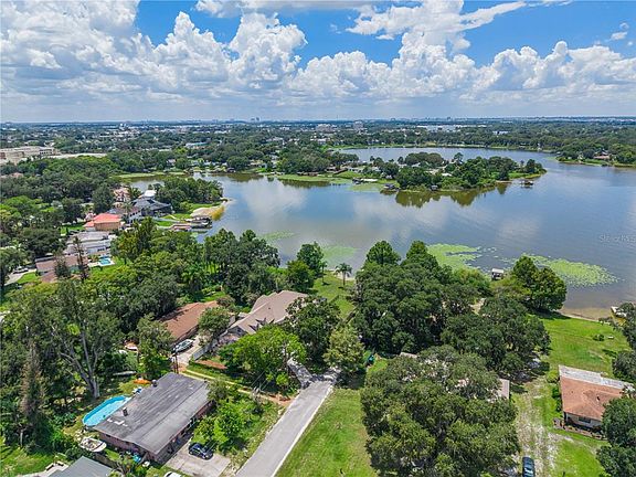 3rd image of 430 BYWATER DRIVE