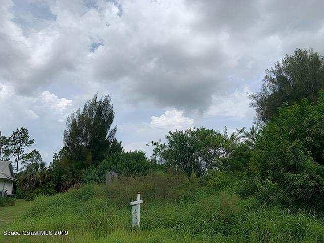 2nd image of 1399 Darrow Rd SW