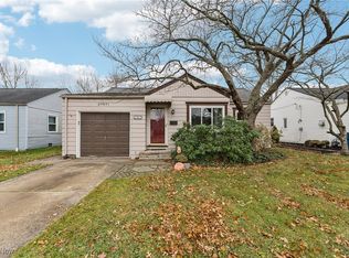 27871 Rexford Rd, Bay Village, OH 44140