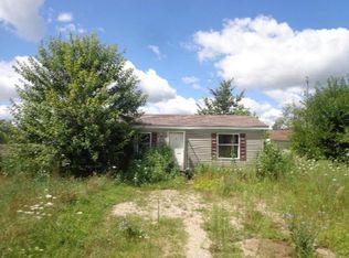 2832 Price Rd, Nashville, MI 49073