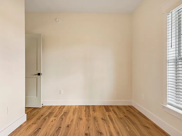 319 N Gay Ave — Photo 25