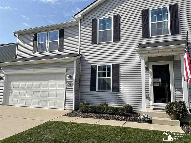 8422 Walnut Hl — Photo 3