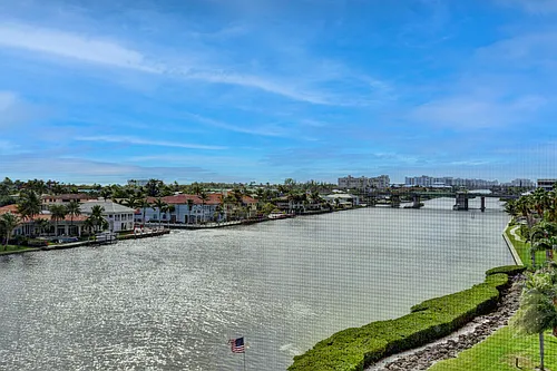 1 Harbourside Dr Photo 1