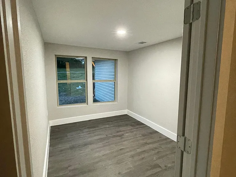808 N Pecan St — Photo 13