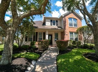 2202 Rising Bay Ln, Pearland, TX 77584