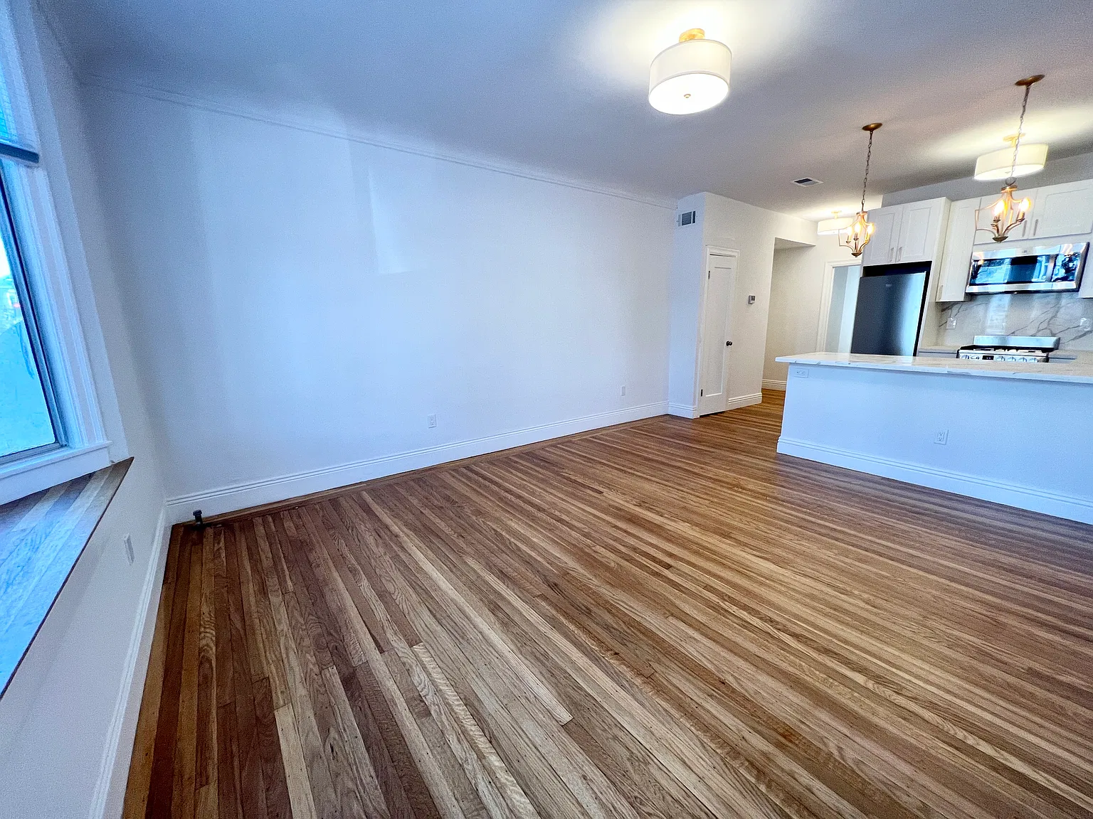 1 bed, 600 sqft, $4,295 — Photo 4