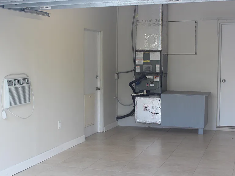1428 SW 1st Ave — Photo 7