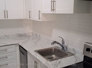 945 Simcoe St N #1, Oshawa, ON L1G 4W3