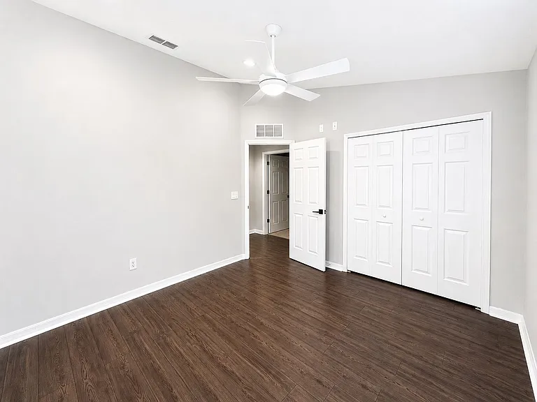 9253 Beaufort Ct — Photo 13