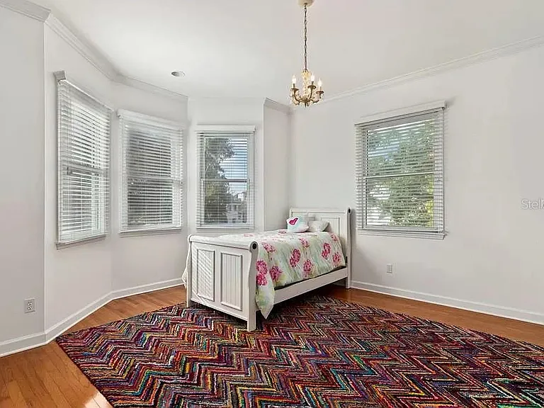 1119 Belleaire Cir — Photo 38