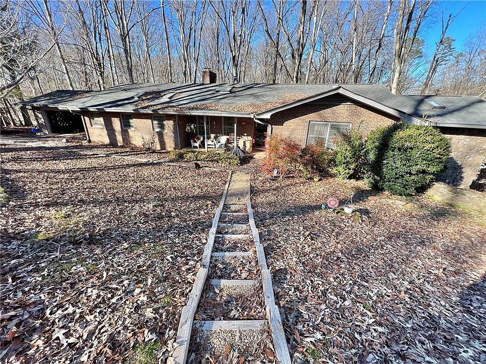 1st image of 36 Laurel Heights Dr
