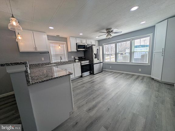 2nd image of 200 Robwood Rd